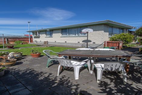 Photo of property in 2/264 Main North Road, Redwood, Christchurch, 8051