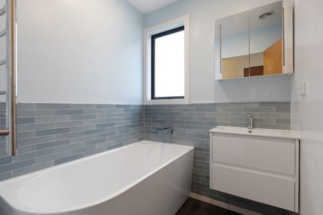 Photo of property in 160 Mark Avenue, Grenada Village, Wellington, 6037