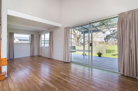 Photo of property in 2/10 Kiekie Road, Mangere Bridge, Auckland, 2022
