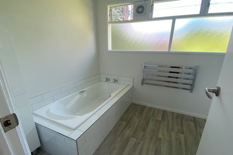 Photo of property in 23b Hill Road, Hillpark, Auckland, 2102