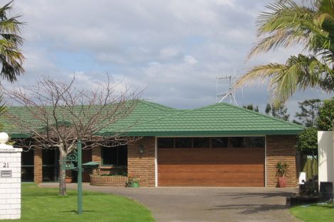 Photo of property in 23 Phoenix Heights, Mount Maunganui, 3116