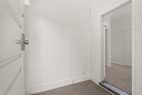 Photo of property in 38 Farrand Road, Kumeu, 0891