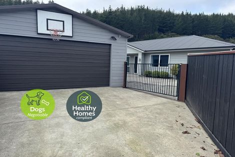 Photo of property in 18 Grande Place, Wainuiomata, Lower Hutt, 5014