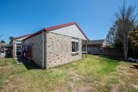 Photo of property in 21 Kona Crescent, Henderson, Auckland, 0610