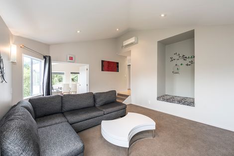 Photo of property in 23b Woodfern Crescent, Titirangi, Auckland, 0604