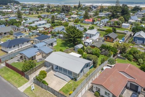 Photo of property in 63 Kahukura Avenue, Waitarere Beach, Levin, 5510