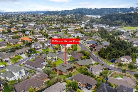 Photo of property in 10 Thomas Hamer Place, Greenhithe, Auckland, 0632