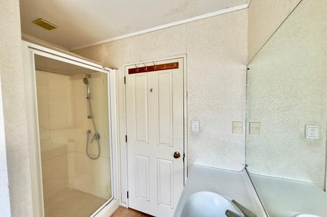 Photo of property in 84 Manuroa Road, Takanini, 2112