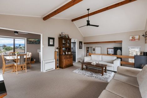 Photo of property in 103 Harbour View Road, Omokoroa, 3114