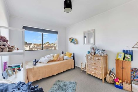 Photo of property in 2/502 Devon Street East, Strandon, New Plymouth, 4312