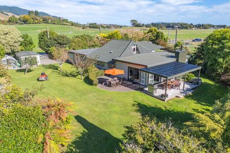 Photo of property in 43 Te Horo Hautere Cross Road, Te Horo, Otaki, 5582