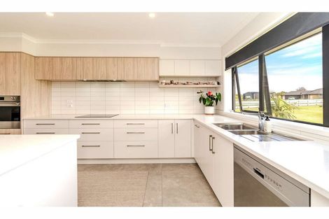 Photo of property in 11 The Lakes Drive, Kerikeri, 0230