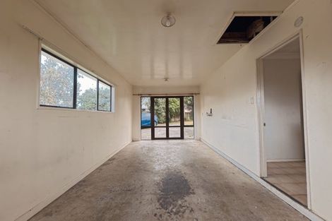 Photo of property in 591 Great South Road, Rosehill, Papakura, 2113