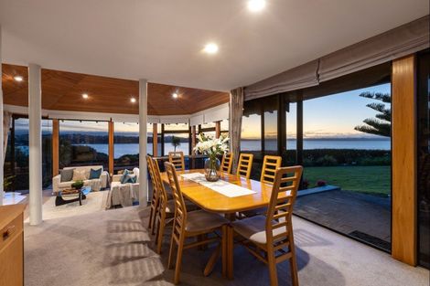 Photo of property in 26 The Crescent, Tindalls Beach, Whangaparaoa, 0930