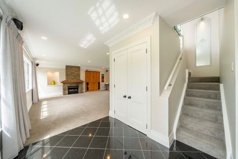 Photo of property in 29 Padnell Crescent, Paparangi, Wellington, 6037