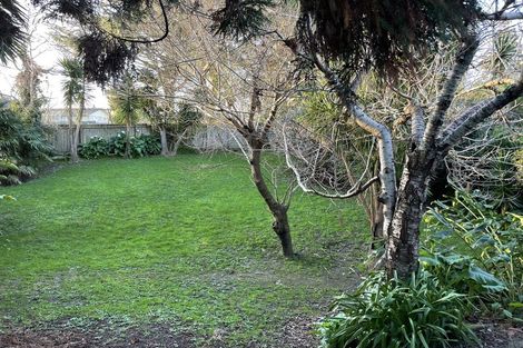 Photo of property in 19 Golf Road, New Lynn, Auckland, 0600