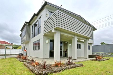Photo of property in 37a Te Atatu Road, Te Atatu South, Auckland, 0610