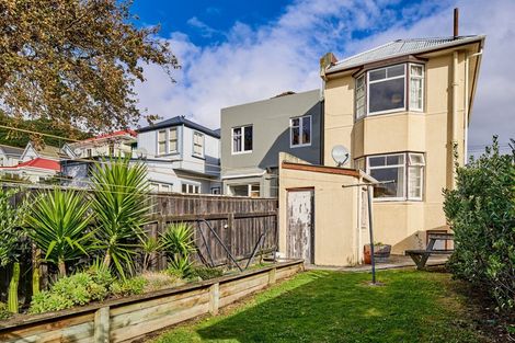 Photo of property in 75a Pirie Street, Mount Victoria, Wellington, 6011