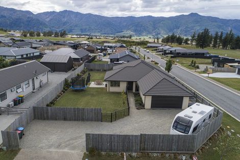 Photo of property in 27 Bell Street, Lake Hawea, Wanaka, 9382
