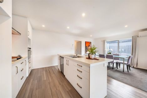 Photo of property in 4 Te Kaeaea Crescent, Wallaceville, Upper Hutt, 5018