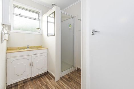 Photo of property in 33a Kawaha Point Road, Fairy Springs, Rotorua, 3015