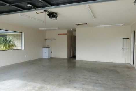 Photo of property in 75 Barbados Way, One Tree Point, 0118