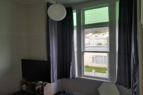 Photo of property in 48-50 Porritt Avenue, Mount Victoria, Wellington, 6011