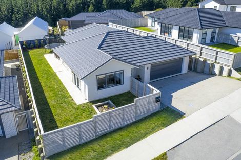 Photo of property in 17 Schooner Drive, Whitby, Porirua, 5024