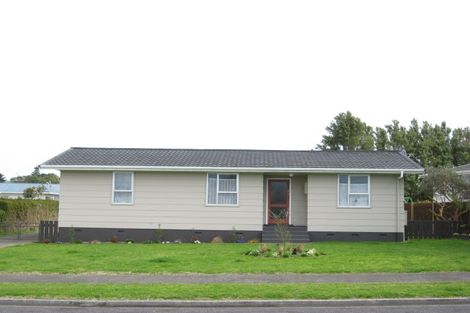 Photo of property in 33 Camellia Avenue, Bell Block, New Plymouth, 4312