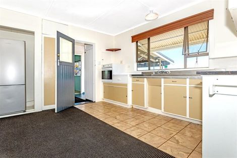 Photo of property in 10 Oates Street, Elgin, Gisborne, 4010