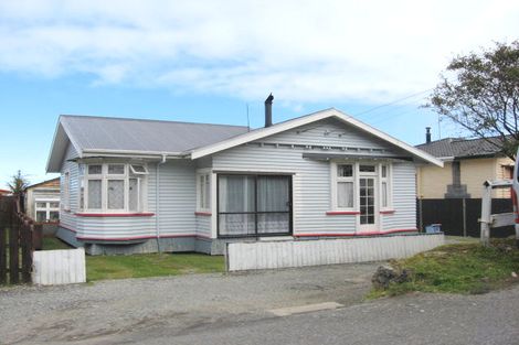 Photo of property in 14 Ashmore Avenue, Cobden, Greymouth, 7802