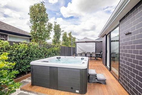 Photo of property in 26 Rose Leigh Drive, Cambridge, 3434