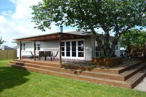 Photo of property in 22 Montmere Avenue, Te Atatu Peninsula, Auckland, 0610