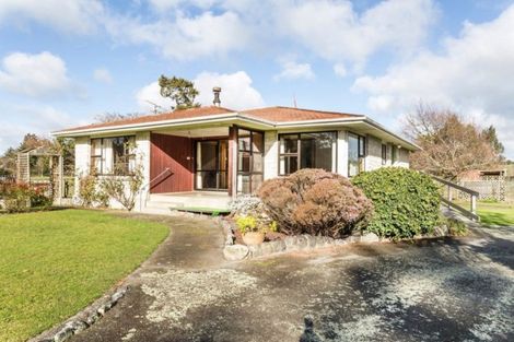 Photo of property in 21 Taradale Road, Dannevirke, 4930