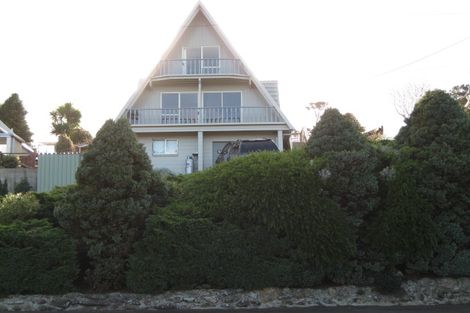 Photo of property in 28 Calypso Place, Rothesay Bay, Auckland, 0630