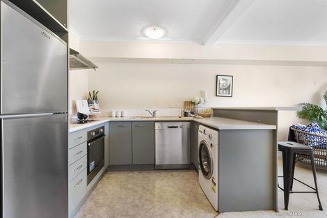 Photo of property in 83h Hill Street, Thorndon, Wellington, 6011