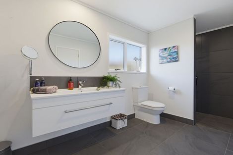 Photo of property in 9 Dalton Drive, Papamoa Beach, Papamoa, 3118