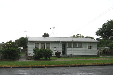 Photo of property in 198 Pilkington Road, Point England, Auckland, 1072
