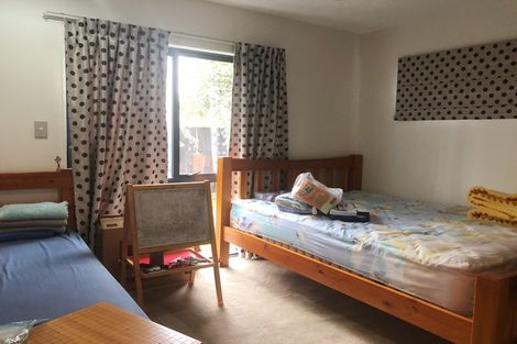 Photo of property in 10b Harrybrook Road, Green Bay, Auckland, 0604