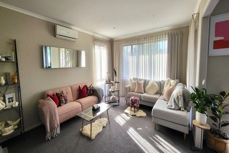 Photo of property in 16 Chestnut Close, Kelvin Grove, Palmerston North, 4414