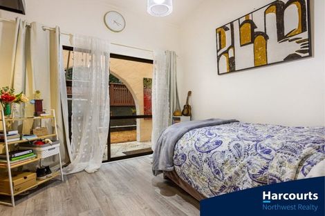 Photo of property in 719 Scenic Drive, Henderson Valley, Auckland, 0612