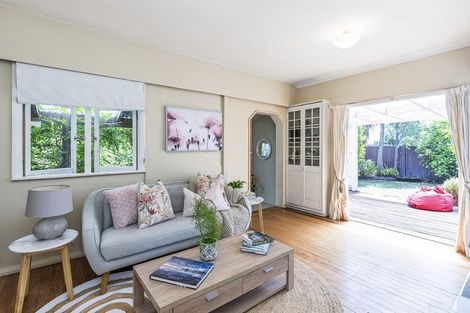 Photo of property in 60 Kirk Street, Otaki, 5512