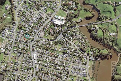 Photo of property in 4 School Road, Riverhead, 0820