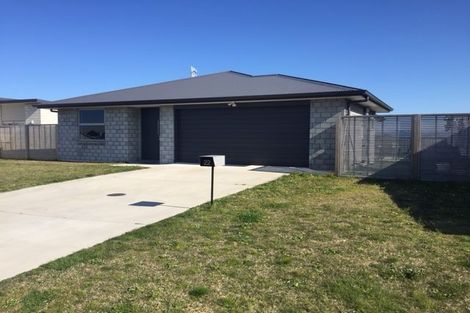 Photo of property in 22 Kanono Close, Papamoa Beach, Papamoa, 3118