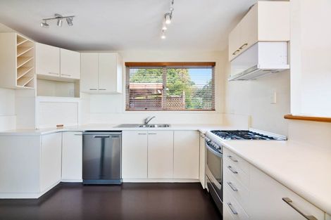 Photo of property in 28 Nor'east Drive, Northcross, Auckland, 0632