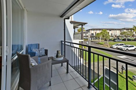Photo of property in 5 Opito Way, East Tamaki, Auckland, 2013
