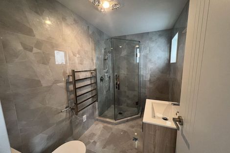 Photo of property in 10 Korokio Lane, Henderson, Auckland, 0612