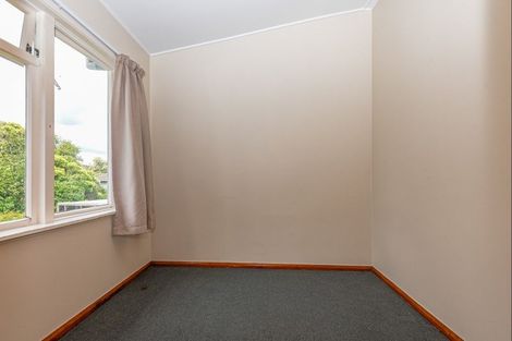 Photo of property in 8 Renfrew Place, Highbury, Palmerston North, 4412