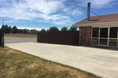 Photo of property in 6 Perrin Place, Darfield, 7510