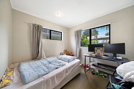 Photo of property in 19 Lynwood Road, New Lynn, Auckland, 0600